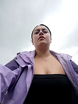 Lesly_10-: απευθείας συνομιλία ΧΧΧ
