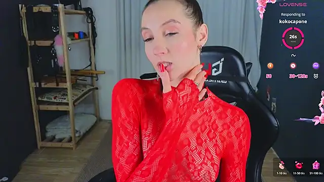 laracroftmansion's Webcam Show