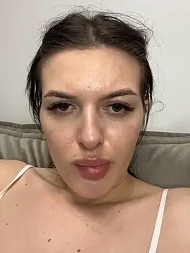 Živý XXX chat little_belucci