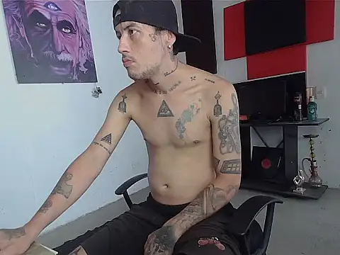 Živý XXX chat patrik_tattoo_