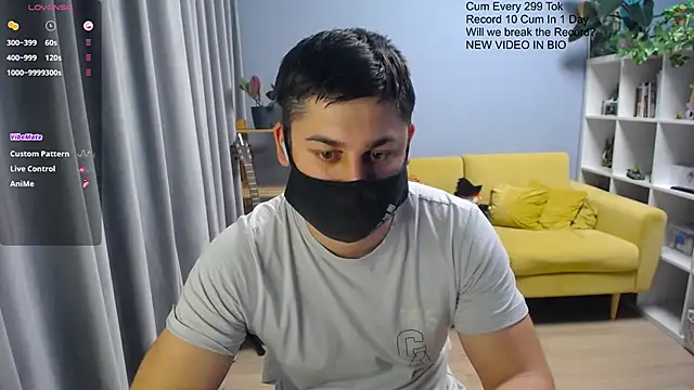 Онлайн чат XXX Tomguys