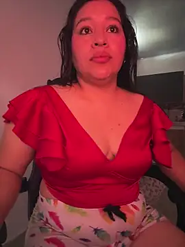 Lovelipsbig Adlı Modelin Canlı XXX Sohbeti