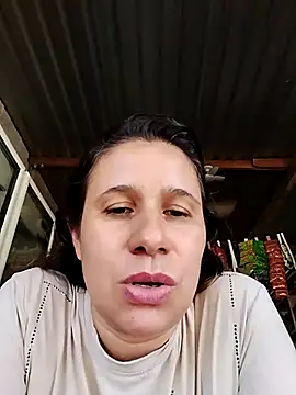 Živý XXX chat MIA-LARIOS