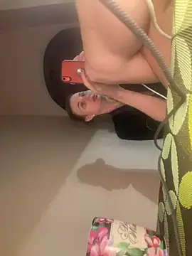 Flossy_Vettie Chat XXX live