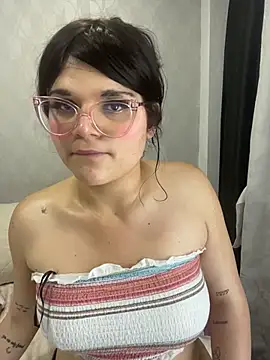 dayis_butera Show in webcam