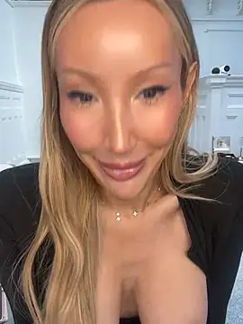 Allana29's Live XXX Chat