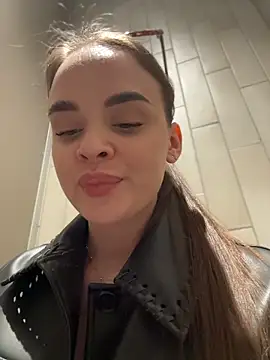 KristiRich – Naživo XXX chat