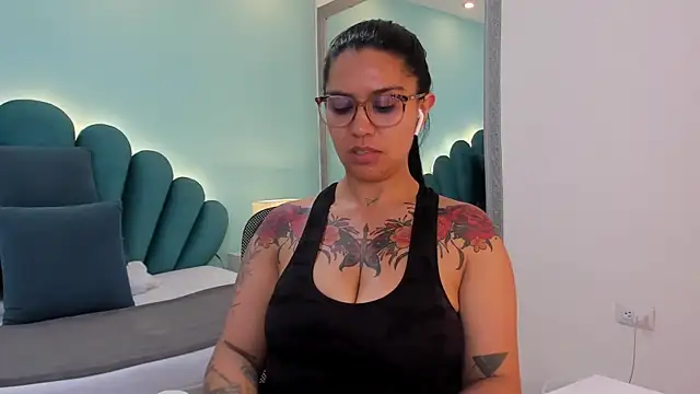 sharlott18 Live XXX-chat