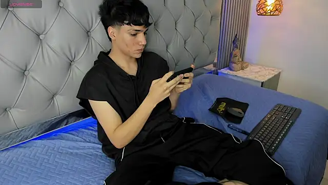SamBlack_ Adlı Modelin Canlı XXX Sohbeti