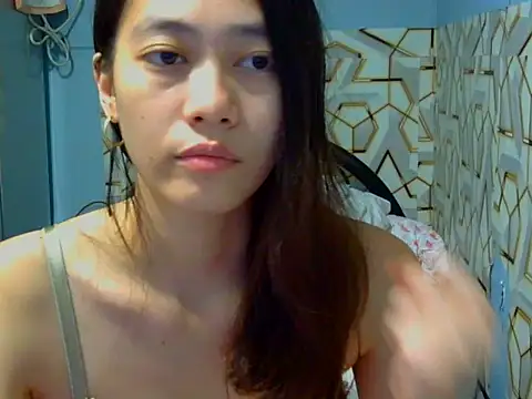 Chat +18 de urnaughty_creamypie ao vivo
