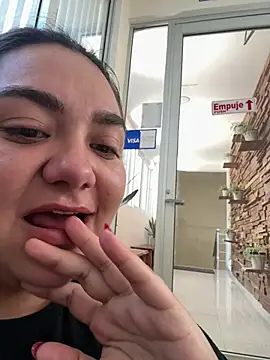 pili_placer's Webcam Show