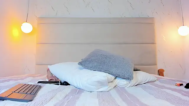 honeyannyy's Live XXX Chat