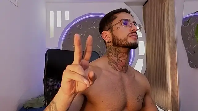 Alanrodgers Chat XXX in diretta