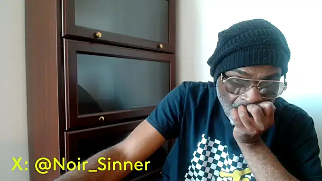 Chat XXX en directo de sinnernoir