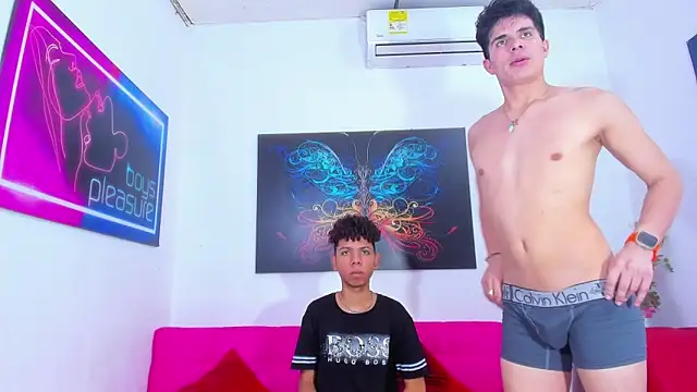 Spicy_guys Adlı Modelin Web Kamerası Şovu