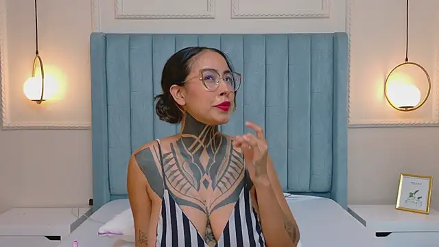 NicoleBlum – Naživo XXX chat
