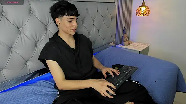 SamBlack_ Adlı Modelin Canlı XXX Sohbeti
