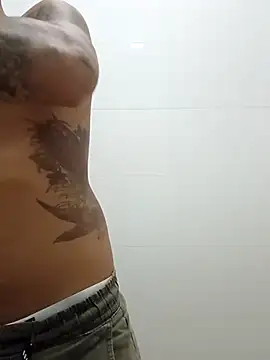 Show modela MorenoTatu na web-kameri