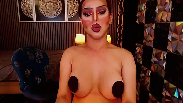 BigCockLatinaTS 网络视讯表演
