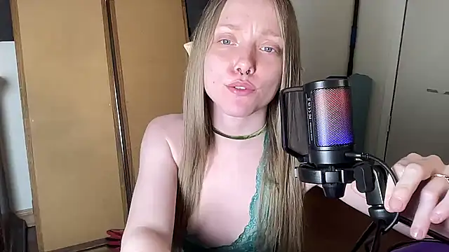 ElfGirlAna's Live XXX Chat