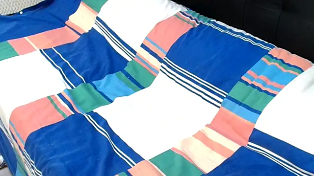 SlenderMatureMilfx 现场XXX聊天