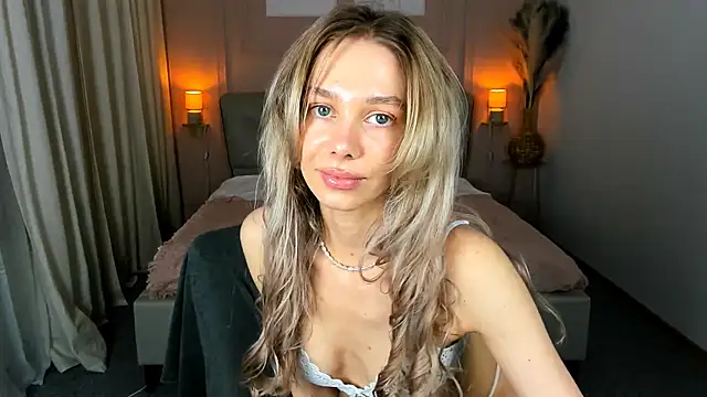 Show modela LuluAlis na web-kameri