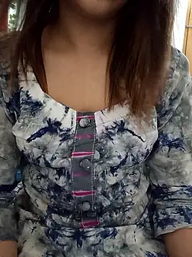 Tanha18 লাইভ XXX চ্যাট