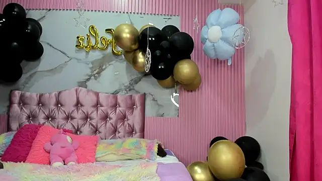 Mindy_19's Webcam Show