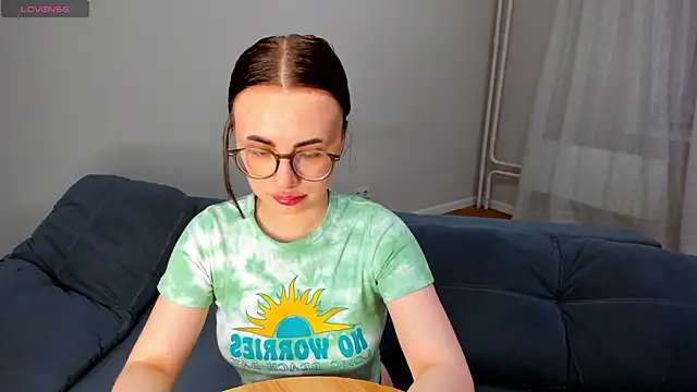 MewStellan Live XXX chat
