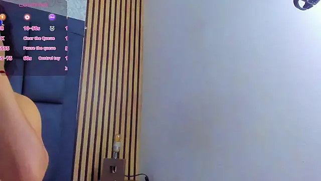 anne_adeline élő XXX-chatje