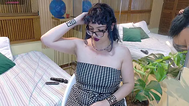 Eli666uwu's Live XXX Chat