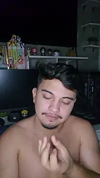 Show modela Yunan00 na web-kameri