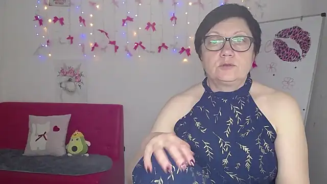 EmilyL0veのライブXXXチャット