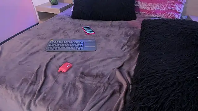 Chat XXX Live KittyVelve