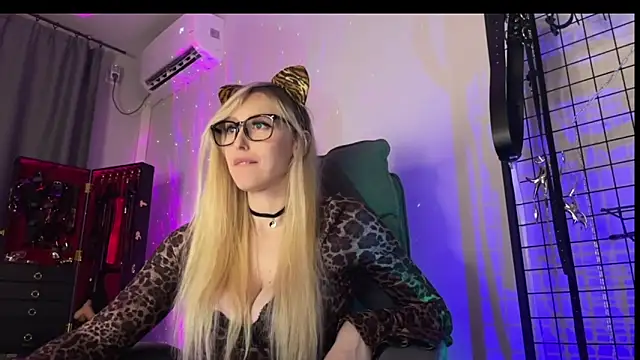 Show modela Liya_Liss na web-kameri
