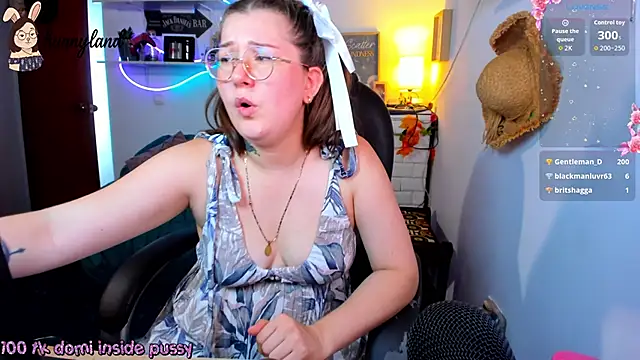 HunnyyLove's Live XXX Chat