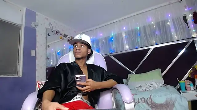 Santy_bigcock_01のライブXXXチャット