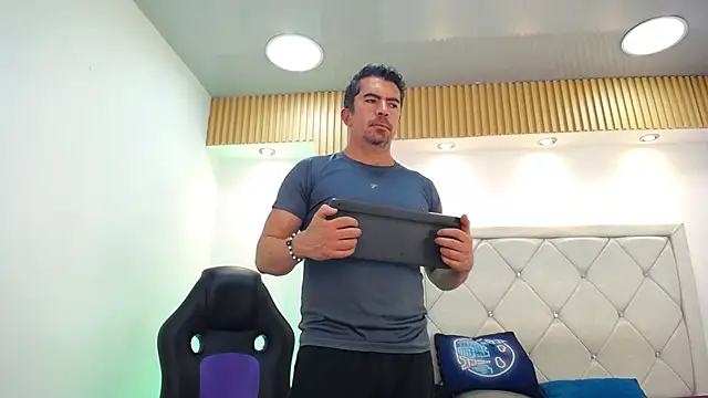 JuanKFit_45 Live XXX Chat