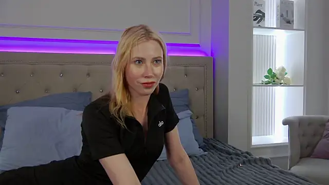 Lola_Gilbert webcam show