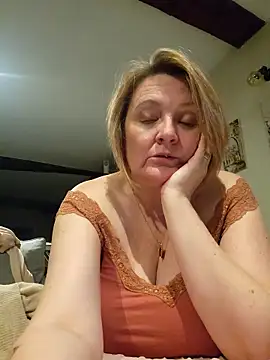 lady_charlyne webkamerás műsora