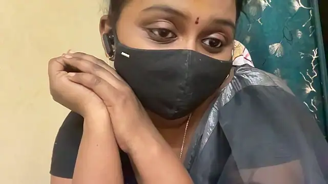 Tanuja-Sexy's Live XXX Chat