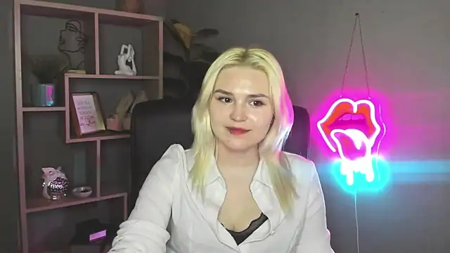SweetLilyxo's Live XXX Chat