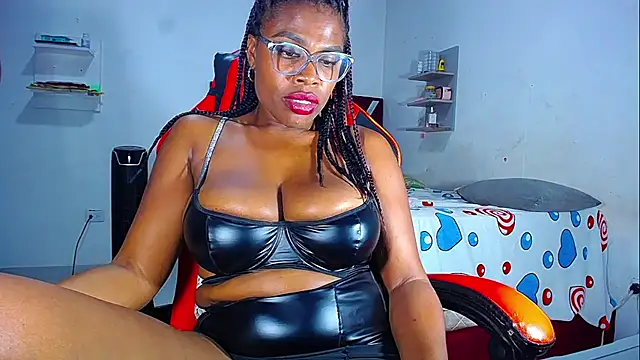 DanisaBrown 라이브 XXX 채팅