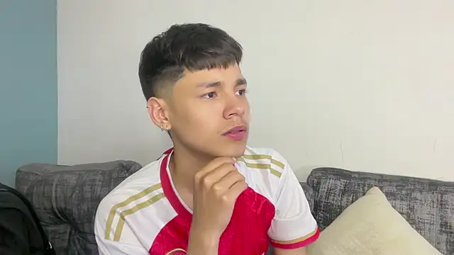 Andy_Belier23 网络视讯表演