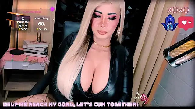 โชว์เว็บแคมของ HugeMagnificent11inCock