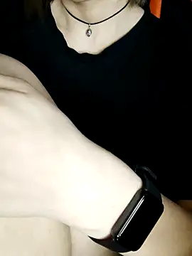 XXX chat uživo modela Aashikalaa