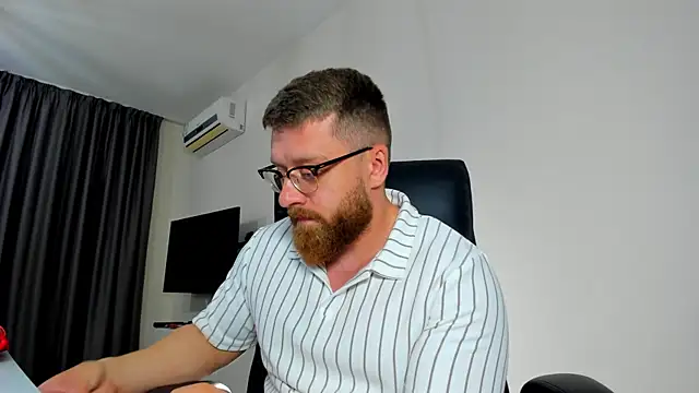 Онлайн чат XXX Findom_guy
