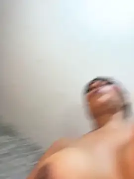 Živý XXX chat Newshantal_