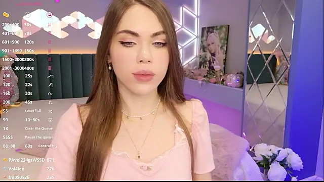 MimiForce élő XXX-chatje