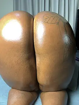 Sembang XXX Secara Langsung Hugemassivebootie